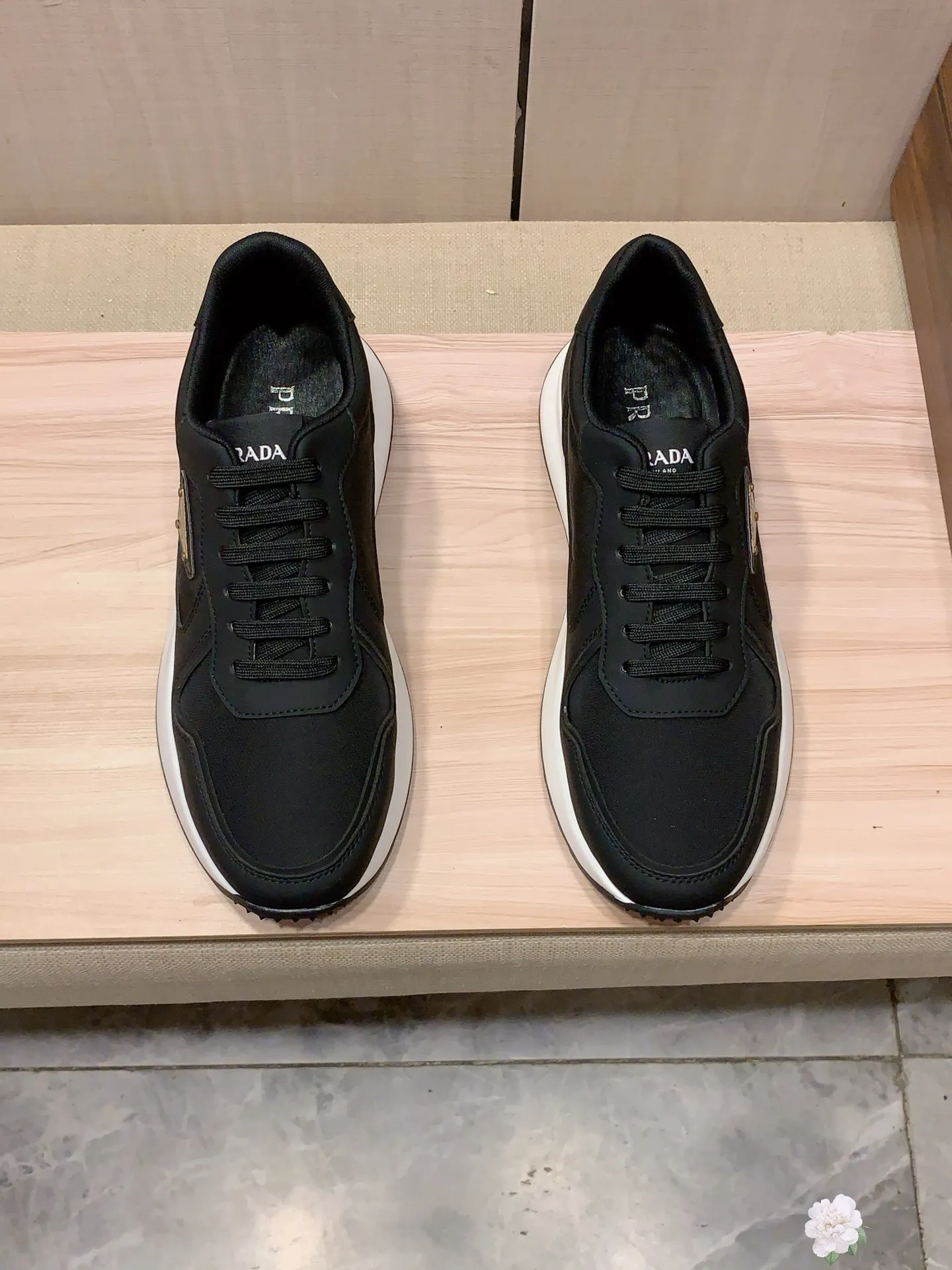 Men's men's shoes💰460💰💰🎩🎩[Lightning][Lightning] "PRADA*" The latest and most popular casual shoes, top brand [seduce] luxury ~ purchasing agency, top ~ quality. [Strong] The upper is made of imported breathable cowhide with material ➕ breathable sheepskin feet (•) and fine workmanship. The original stylish and stylish soft rubber wear-resistant and non-slip outsole is light and comfortable on the feet. The real thing looks better when photographed in person. 0121: code: 38-44, 4️⃣ colors selected